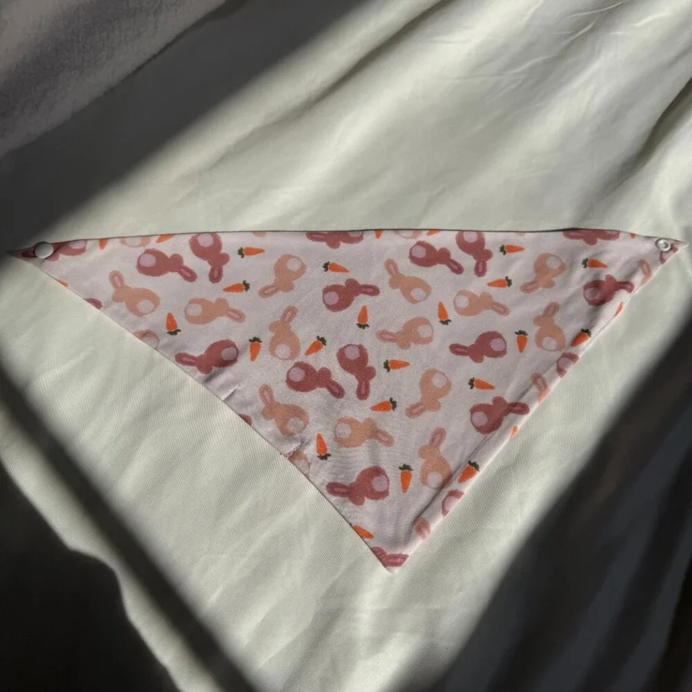 NWT Loic by Design Bunnies & Carrots Pattern Easter Dog Bandana, Light Pink, M